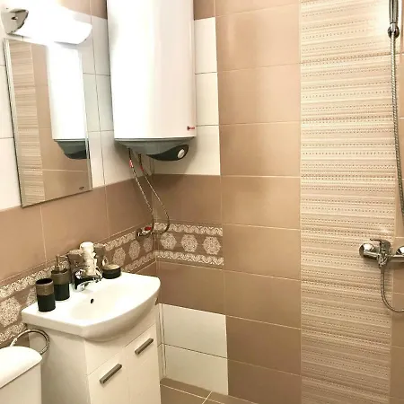 Ostromila شقة